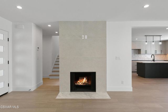 32164 Beachlake Lane, Westlake Village, CA 91361