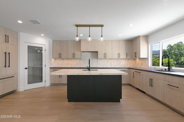 32164 Beachlake Lane, Westlake Village, CA 91361