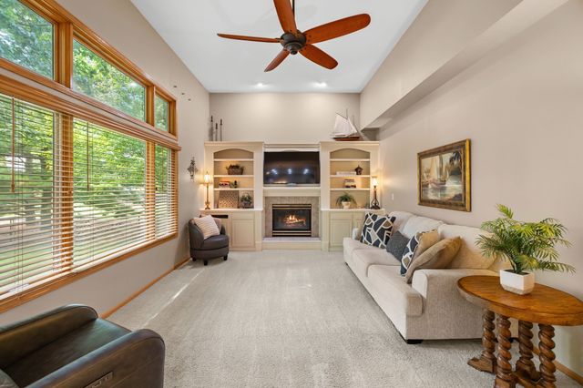 990 SE Westwoods Drive, Waukee, IA 50263