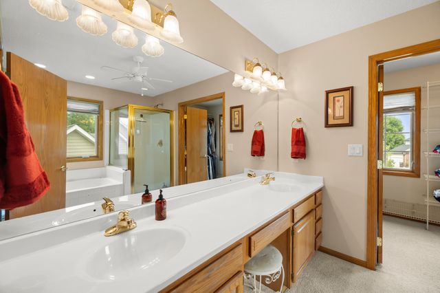 990 SE Westwoods Drive, Waukee, IA 50263