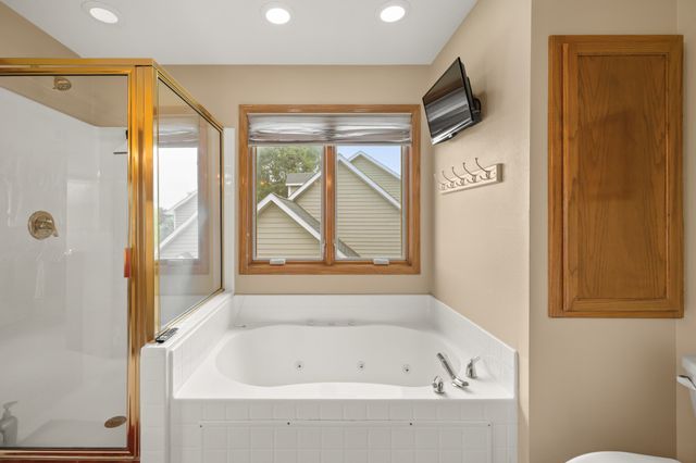 990 SE Westwoods Drive, Waukee, IA 50263