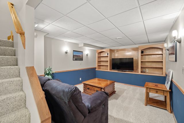 990 SE Westwoods Drive, Waukee, IA 50263