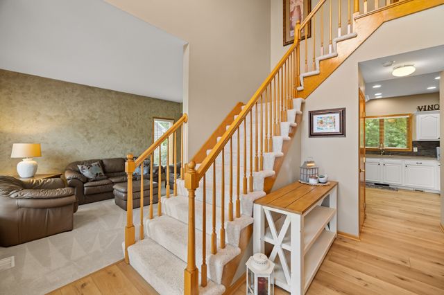 990 SE Westwoods Drive, Waukee, IA 50263