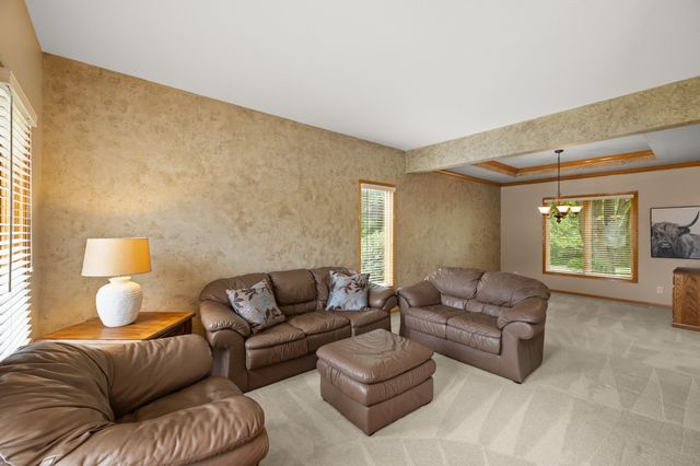 990 SE Westwoods Drive, Waukee, IA 50263