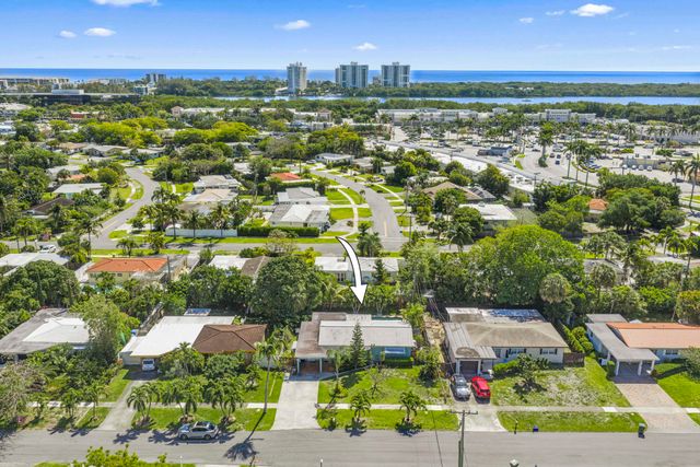 2136 NE 4th Court, Boca Raton, FL 33431