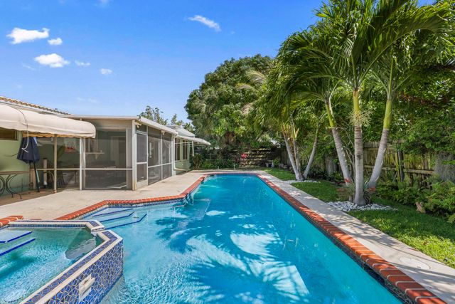 2136 NE 4th Court, Boca Raton, FL 33431