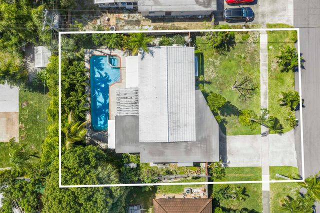2136 NE 4th Court, Boca Raton, FL 33431