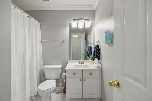 521 Old Towne Dr, Brentwood, TN 37027