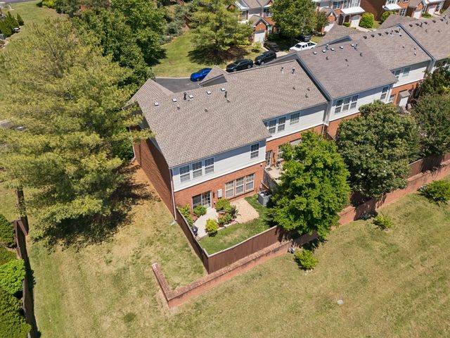 521 Old Towne Dr, Brentwood, TN 37027