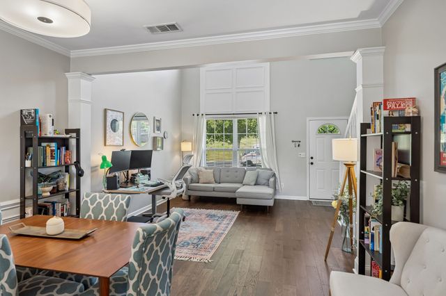 521 Old Towne Dr, Brentwood, TN 37027