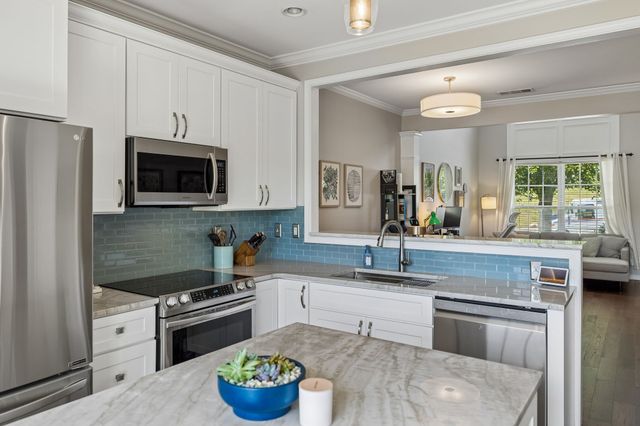 521 Old Towne Dr, Brentwood, TN 37027