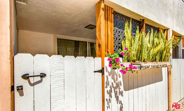 141 W Hillcrest Boulevard 2, Inglewood, CA 90301