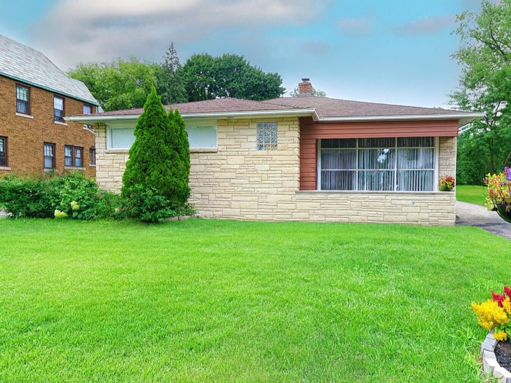 308 STEWART Avenue, Waukegan, IL 60085