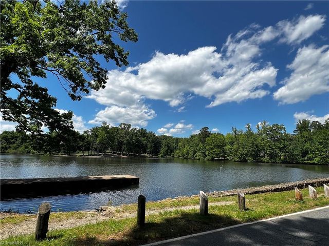 4506 Starmount Drive, Greensboro, NC 27410