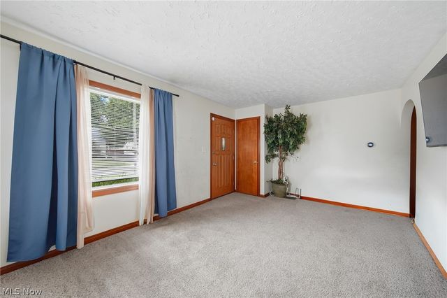 788 E Archwood Avenue, Akron, OH 44306
