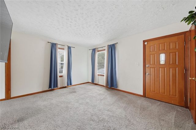 788 E Archwood Avenue, Akron, OH 44306