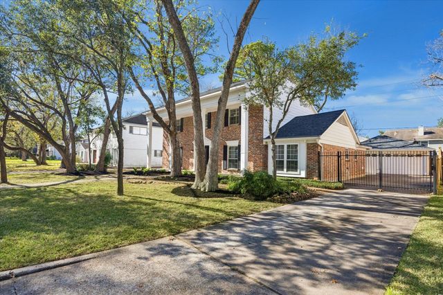 727 Langwood Drive, Houston, TX 77079