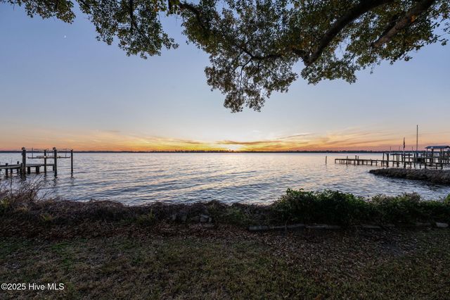 511 N A Street, Bridgeton, NC 28519