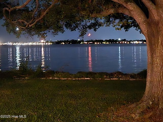 511 N A Street, Bridgeton, NC 28519