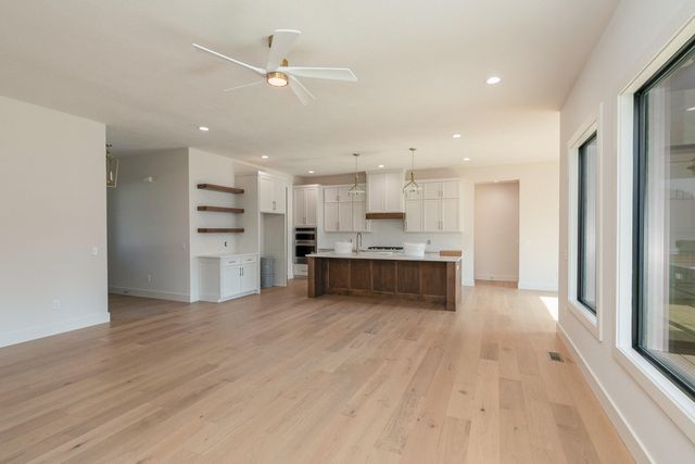 2016 N Silver Charm Avenue, Springfield, MO 65802