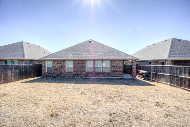 621 Jamestown Lane, Fate, TX 75189