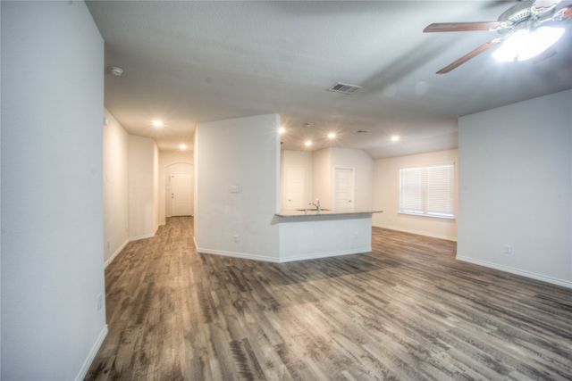 621 Jamestown Lane, Fate, TX 75189