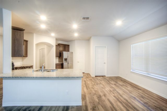 621 Jamestown Lane, Fate, TX 75189