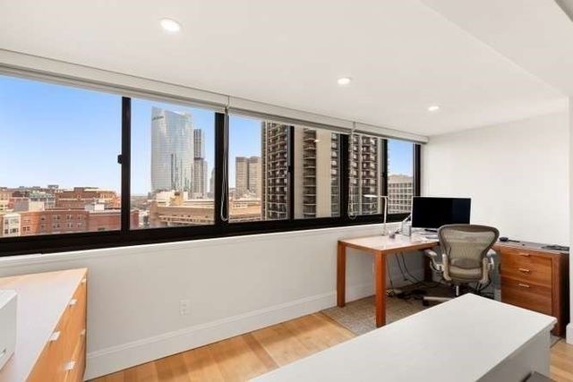 9 Hawthorne Pl 14H, Boston, MA 02114