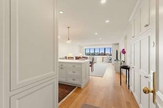 9 Hawthorne Pl 14H, Boston, MA 02114