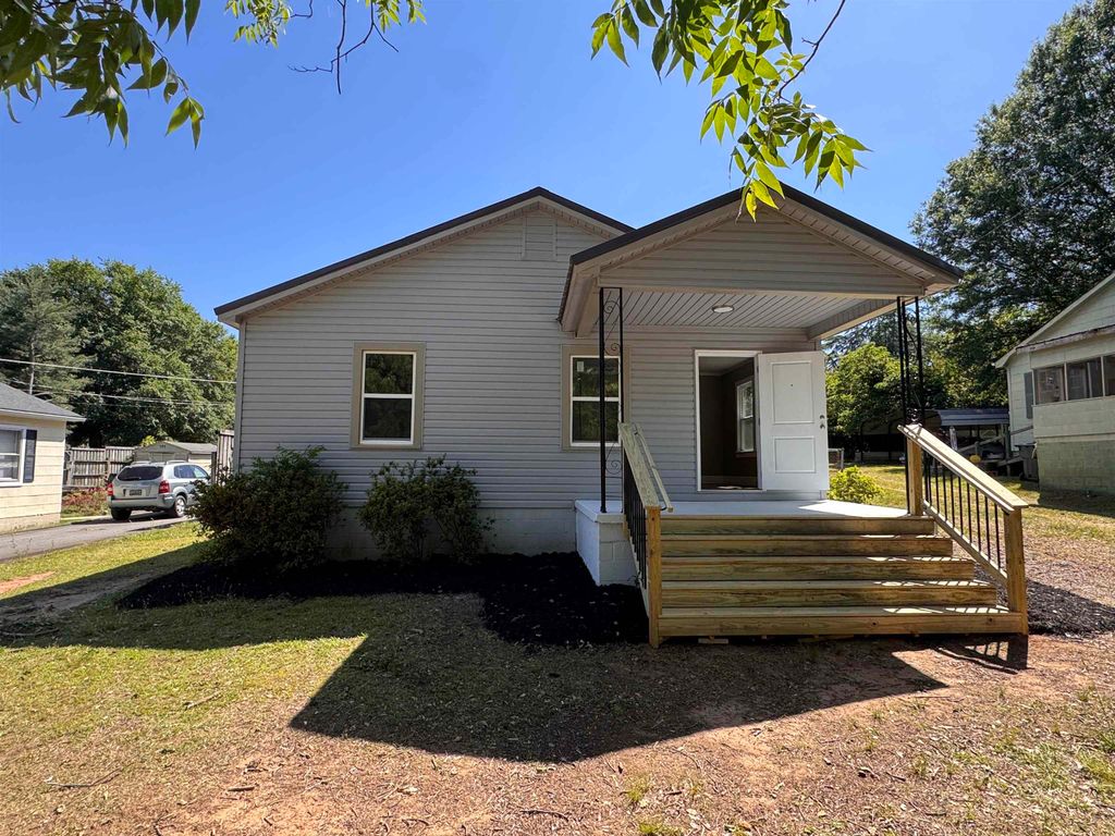 14 Culbreth Street, Inman, SC 29349