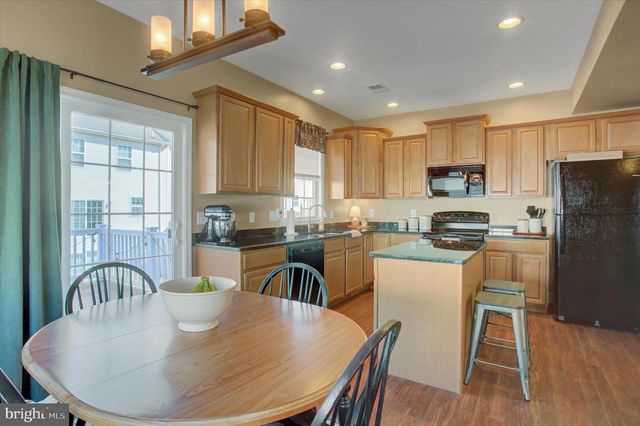 536 S CARLISLE ST, Greencastle, PA 17225