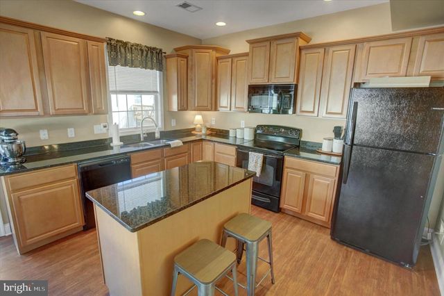 536 S CARLISLE ST, Greencastle, PA 17225