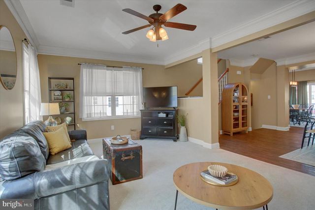 536 S CARLISLE ST, Greencastle, PA 17225