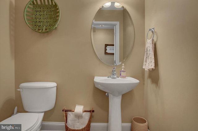 536 S CARLISLE ST, Greencastle, PA 17225