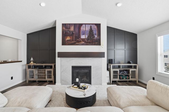 6886 102nd Street S, Cottage Grove, MN 55016