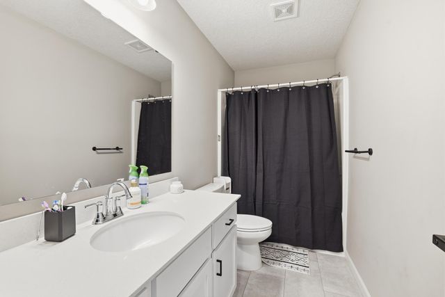 6886 102nd Street S, Cottage Grove, MN 55016