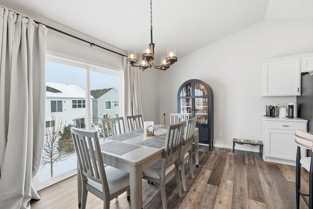 6886 102nd Street S, Cottage Grove, MN 55016