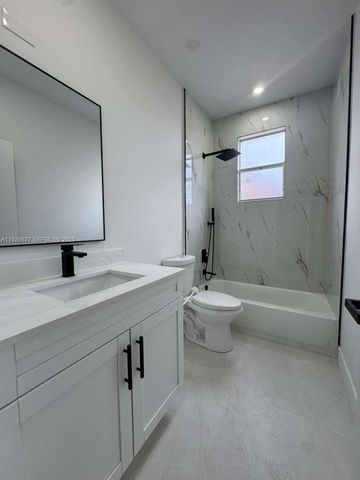 2425 SW 6th St 5A, Miami, FL 33135