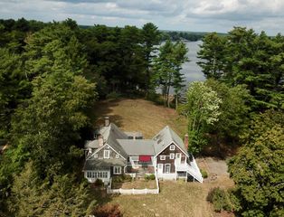 151 Plymouth St, Halifax, MA 02338