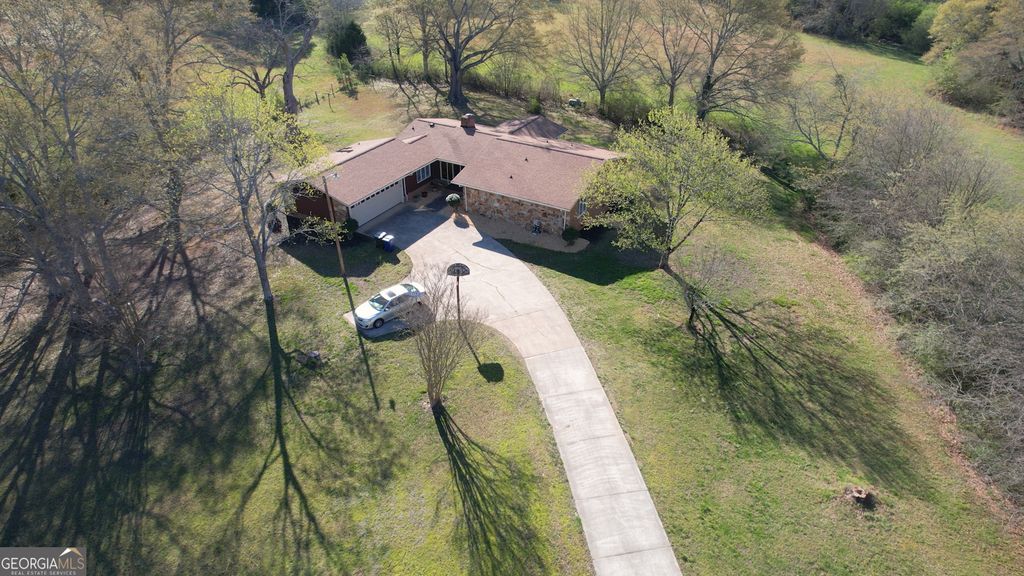 610 Loth Wages Road, Dacula, GA 30019