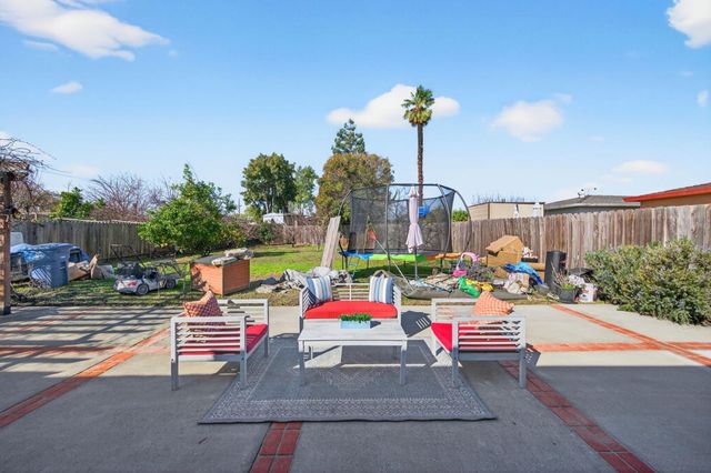 1131 Bishop Avenue, Hayward, CA 94544