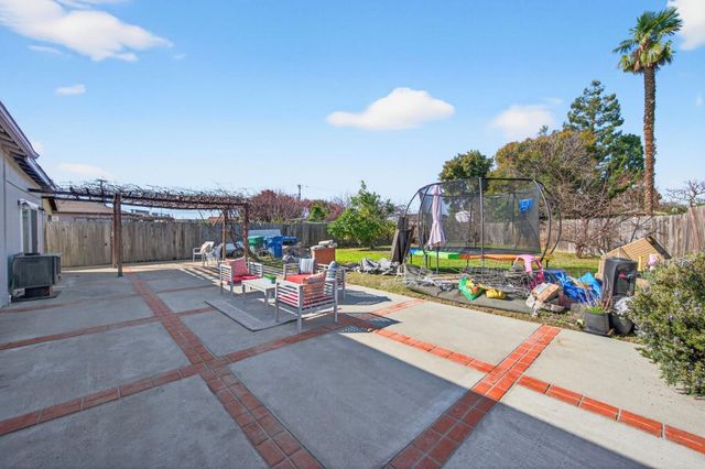 1131 Bishop Avenue, Hayward, CA 94544