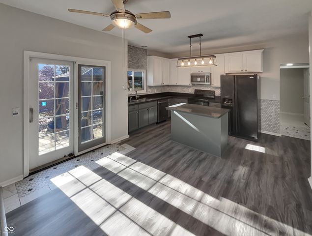 11987 Quarry Court, Fishers, IN 46037