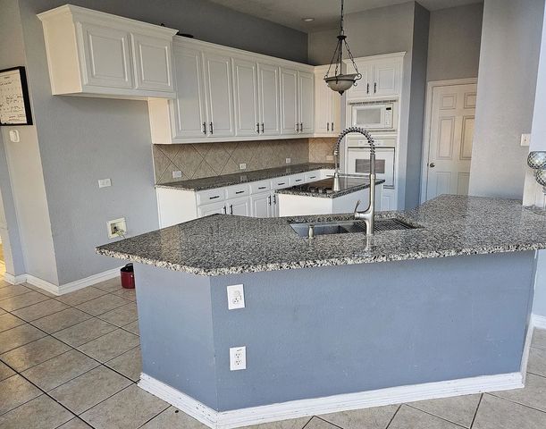 760 Bradford Street, Lantana, TX 76226