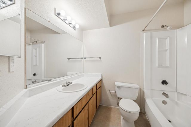 1660 W T C Jester Boulevard 205, Houston, TX 77008
