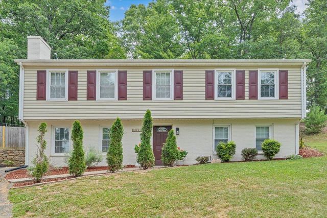 3030 Sedgefield RD SW, Roanoke, VA 24015