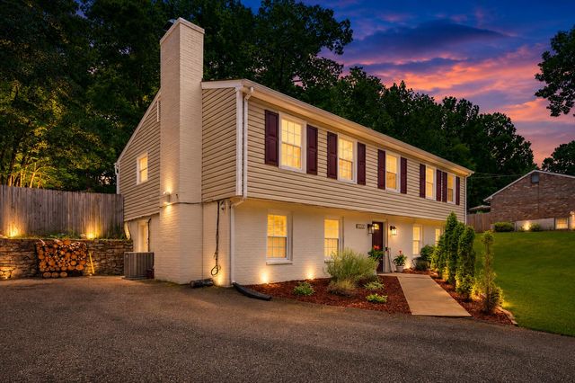 3030 Sedgefield RD SW, Roanoke, VA 24015