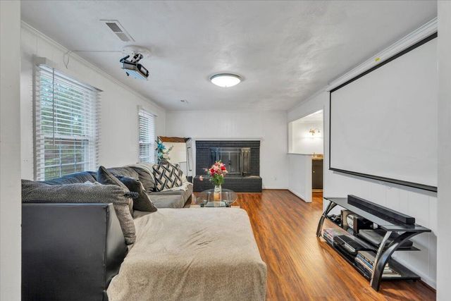 3030 Sedgefield RD SW, Roanoke, VA 24015