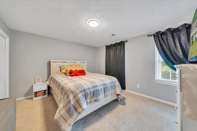 3030 Sedgefield RD SW, Roanoke, VA 24015