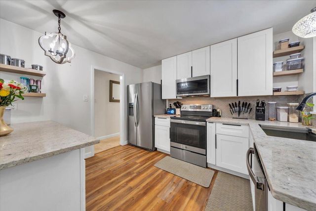 3030 Sedgefield RD SW, Roanoke, VA 24015